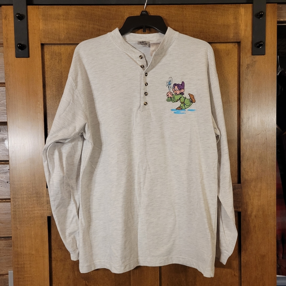 VNTG Disney Store Henley Dopey Size Large